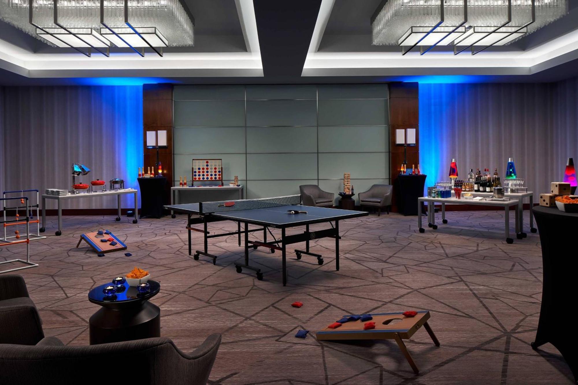 Marriott At Metro Center Hotel 4*